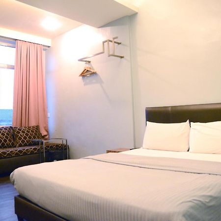 Newland Hotel ジョホールバル エクステリア 写真